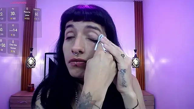 FRANCESCA LOVE  online show from March 8, 2026, 1:59 pm