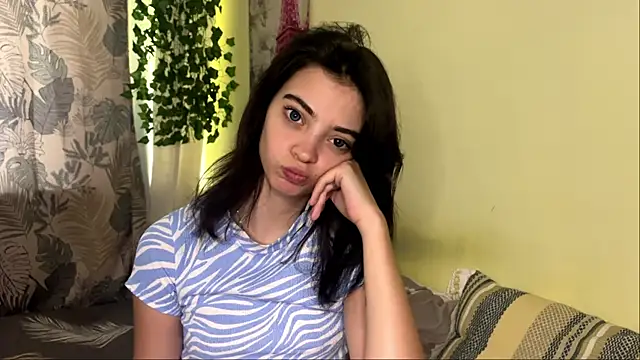 Snapshot of CassyVixen chatting on July 4, 2026, 3:07 pm CassyVixen online show from July 4, 2026, 3:07 pm