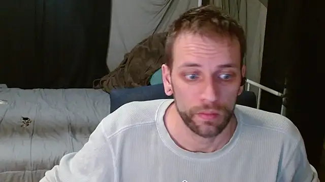 Snapshot of cguffey2284 chatting on February 19, 2026, 3:24 am cguffey2284 online show from February 19, 2026, 3:24 am