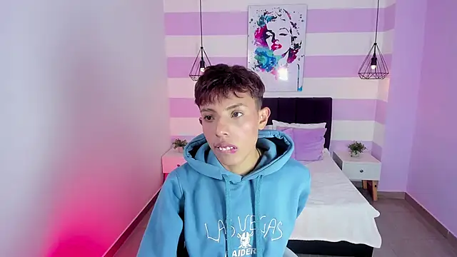  camilo ortiz online show from March 9, 2026, 7:40 pm