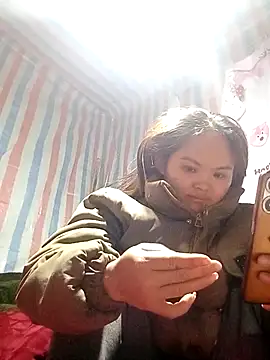 Luminana online show from March 10, 2026, 1:21 am