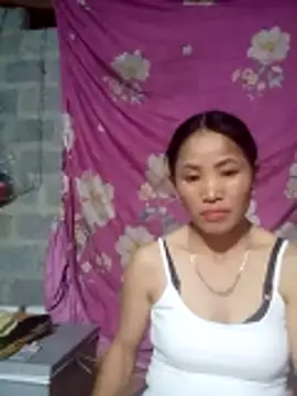 Snapshot of nhynhy11 chatting on February 11, 2026, 2:55 pm nhynhy11 online show from February 11, 2026, 2:55 pm