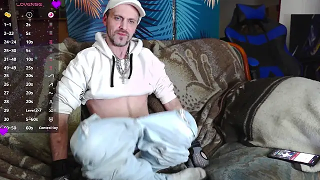 SwatRocShy online show from February 9, 2026, 9:08 pm