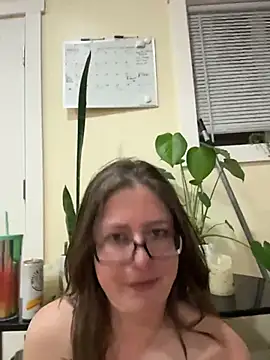 Naomi Blaire online show from March 3, 2026, 8:53 am