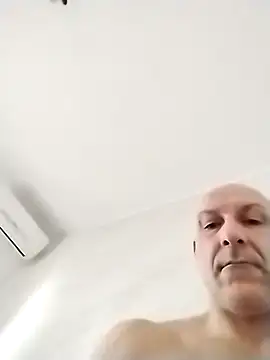 Snapshot of Hardlongbig chatting on February 7, 2026, 7:45 am Hardlongbig online show from February 7, 2026, 7:45 am