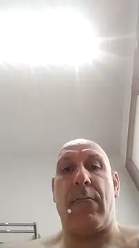 Snapshot of Hardlongbig chatting on February 9, 2026, 9:02 am Hardlongbig online show from February 9, 2026, 9:02 am