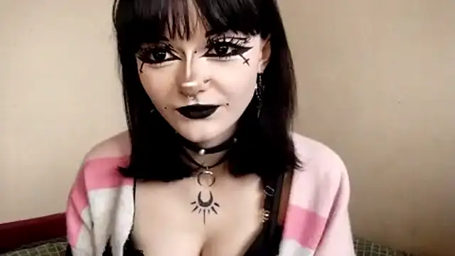 Snapshot of SmilingPatent chatting on February 16, 2026, 1:18 pm SmilingPatent online show from February 16, 2026, 1:18 pm