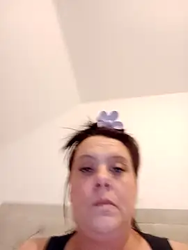 louisa36 online show from March 5, 2026, 10:17 pm