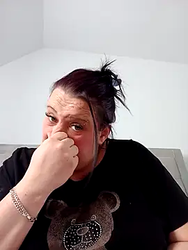 louisa36 online show from March 22, 2026, 1:36 pm