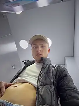 Snapshot of Eros_lee chatting on February 21, 2026, 12:00 am Eros lee online show from February 21, 2026, 12:00 am