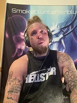 Snapshot of Smokebluntafterblunt chatting on February 7, 2026, 5:00 am Smokebluntafterblunt online show from February 7, 2026, 5:00 am