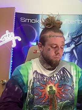 Snapshot of Smokebluntafterblunt chatting on February 25, 2026, 5:44 pm Smokebluntafterblunt online show from February 25, 2026, 5:44 pm