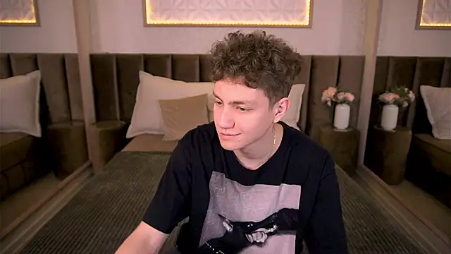 Snapshot of StefanBev chatting on February 12, 2026, 7:53 pm StefanBev online show from February 12, 2026, 7:53 pm