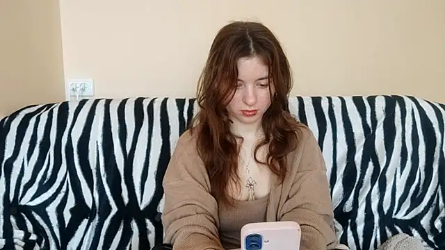 LanitaHemple online show from April 5, 2026, 6:21 am