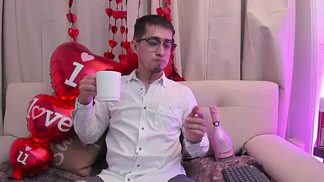 Tommas Jhonson online show from February 15, 2026, 3:47 am