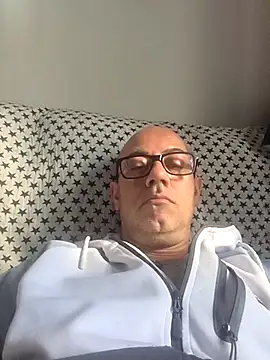Snapshot of pareja47 chatting on April 24, 2026, 8:17 am pareja47 online show from April 24, 2026, 8:17 am