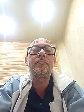Snapshot of pareja47 chatting on April 26, 2026, 2:59 pm pareja47 online show from April 26, 2026, 2:59 pm