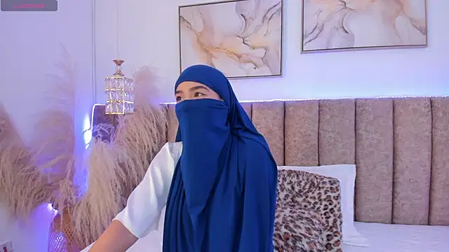 Snapshot of Yaasmin_ chatting on February 12, 2026, 7:42 pm Yaasmin online show from February 12, 2026, 7:42 pm