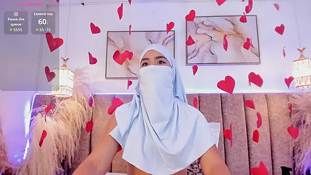 Snapshot of Yaasmin_ chatting on February 13, 2026, 7:10 pm Yaasmin online show from February 13, 2026, 7:10 pm