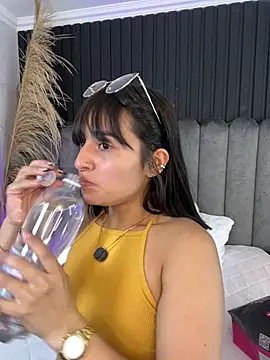 Snapshot of Nanda_vixen_ chatting on February 13, 2026, 9:00 pm Nanda vixen online show from February 13, 2026, 9:00 pm