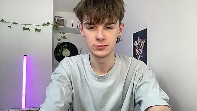 YourMilkyGuy online show from April 17, 2026, 1:36 pm