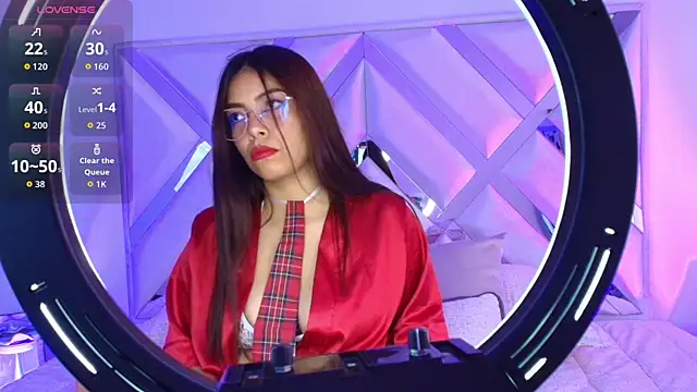 Snapshot of Ariana_Castillo__ chatting on February 19, 2026, 12:56 pm Ariana Castillo online show from February 19, 2026, 12:56 pm