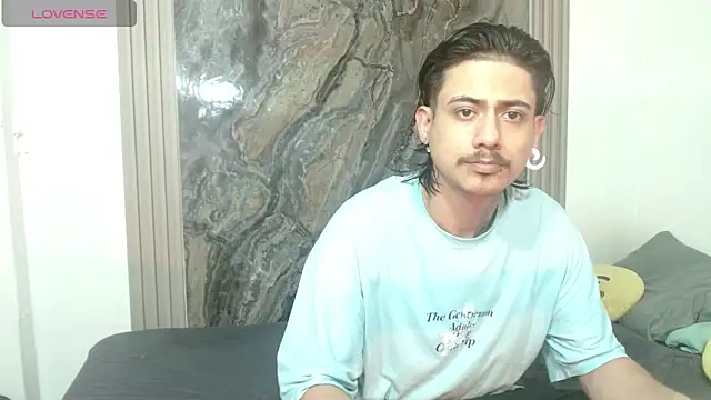 Damian-and-Camerum online show from April 18, 2026, 3:21 am