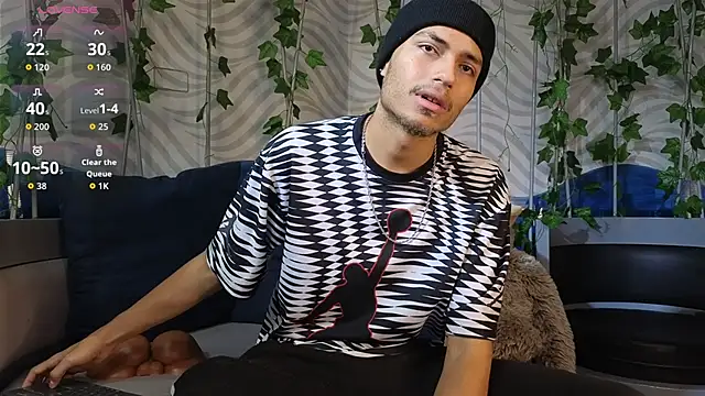 ItsZairen online show from June 4, 2026, 3:34 am