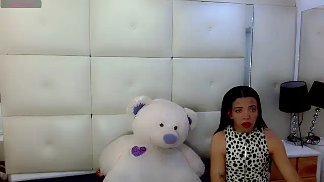 isahotx online show from February 25, 2026, 3:49 am