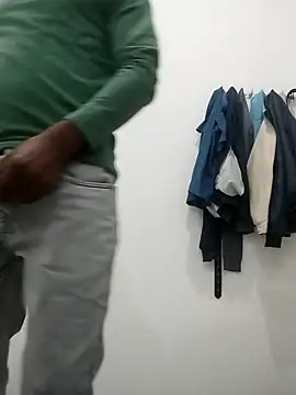 Daddyishere 19 online show from February 17, 2026, 5:04 am