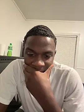 Snapshot of pussyeater_- chatting on April 11, 2026, 7:56 am pussyeater - online show from April 11, 2026, 7:56 am