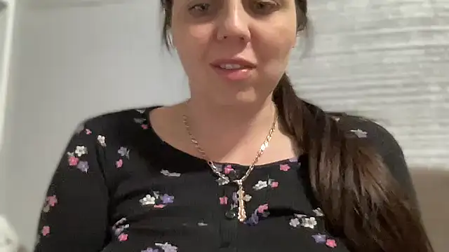 Snapshot of Darsy_Rox chatting on May 7, 2026, 5:40 pm Darsy Rox online show from May 7, 2026, 5:40 pm