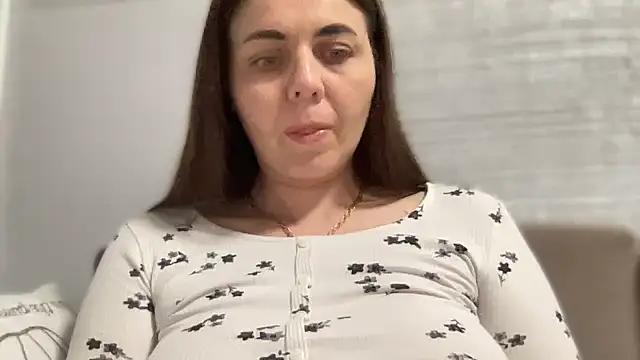 Snapshot of Darsy_Rox chatting on May 8, 2026, 5:51 pm Darsy Rox online show from May 8, 2026, 5:51 pm