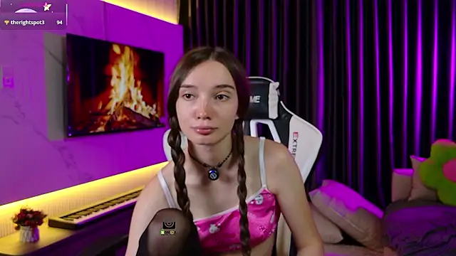 AnnyShore online show from March 7, 2026, 12:07 am