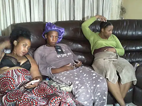 Caramel-Diva online show from March 19, 2026, 8:46 pm