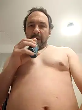 Snapshot of Luluberlu04 chatting on February 9, 2026, 12:03 am Luluberlu04 online show from February 9, 2026, 12:03 am