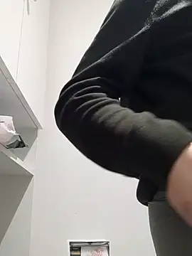 Snapshot of Luluberlu04 chatting on February 12, 2026, 8:26 pm Luluberlu04 online show from February 12, 2026, 8:26 pm