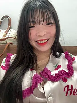 cuty lusy online show from March 4, 2026, 2:17 am