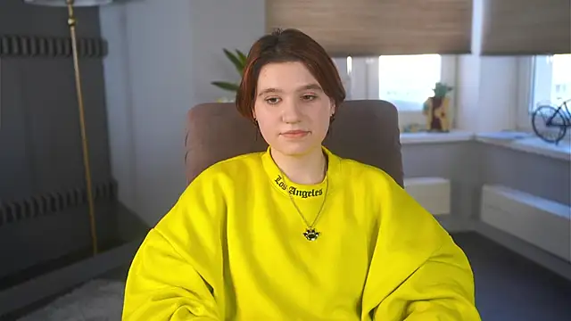 Snapshot of BelleHayton chatting on February 11, 2026, 12:10 pm BelleHayton online show from February 11, 2026, 12:10 pm