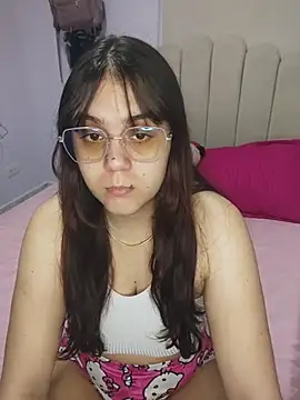 its lauu  online show from February 11, 2026, 3:44 am