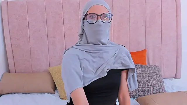 Snapshot of _Mahaara chatting on February 28, 2026, 6:42 pm Mahaara online show from February 28, 2026, 6:42 pm