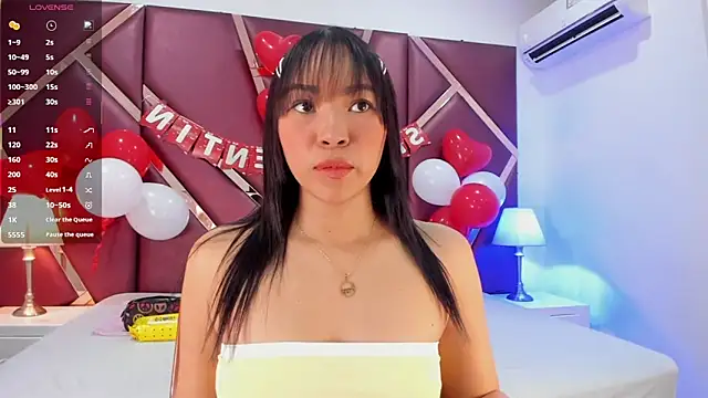 ValeriaRey online show from February 13, 2026, 4:58 pm