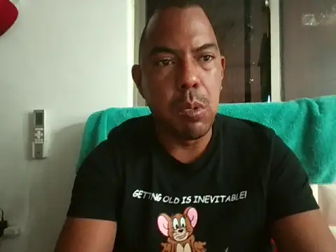 Quillero18 online show from February 24, 2026, 2:59 pm