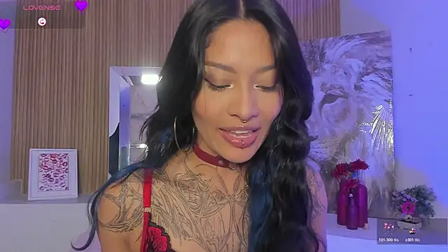 Snapshot of NicoleMonet1 chatting on February 13, 2026, 10:28 pm NicoleMonet1 online show from February 13, 2026, 10:28 pm