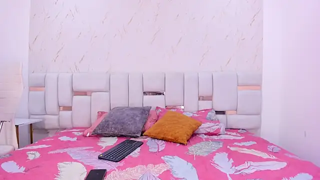 Snapshot of hermione_brown chatting on February 20, 2026, 7:58 pm hermione brown online show from February 20, 2026, 7:58 pm