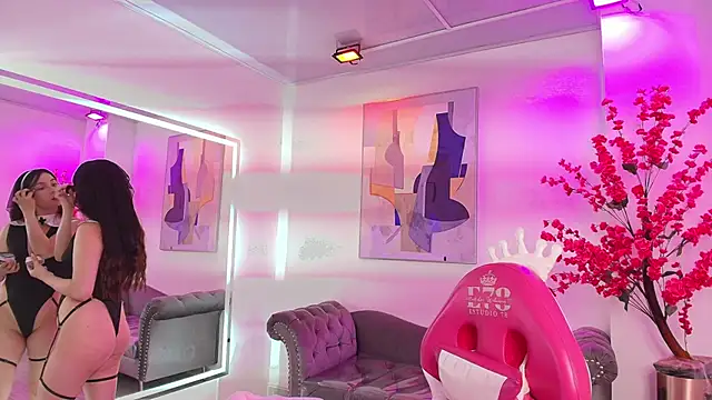 Chloe dolly online show from April 9, 2026, 11:15 am