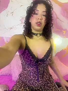 Snapshot of Woo_isDaphne chatting on May 22, 2026, 10:59 pm Woo isDaphne online show from May 22, 2026, 10:59 pm