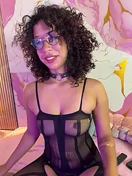 Snapshot of Woo_isDaphne chatting on May 24, 2026, 10:59 pm Woo isDaphne online show from May 24, 2026, 10:59 pm