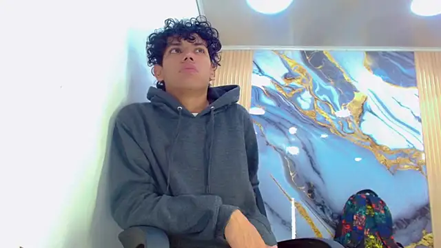 DaviidBuckx  online show from February 22, 2026, 2:13 am