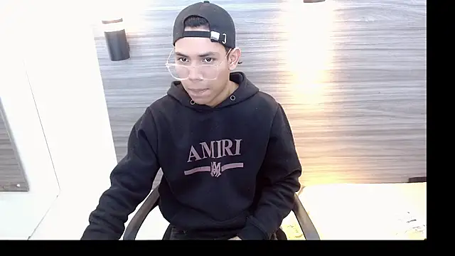 DaviidBuckx  online show from May 17, 2026, 8:27 pm